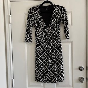 WHBM 3/4 sleeve black and white lined dress